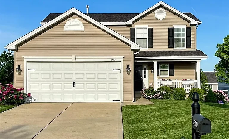 600 Lazy River Ct, O'Fallon, MO 63366