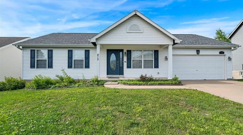 813 Wenstone Park Dr, Wentzville, MO 63385