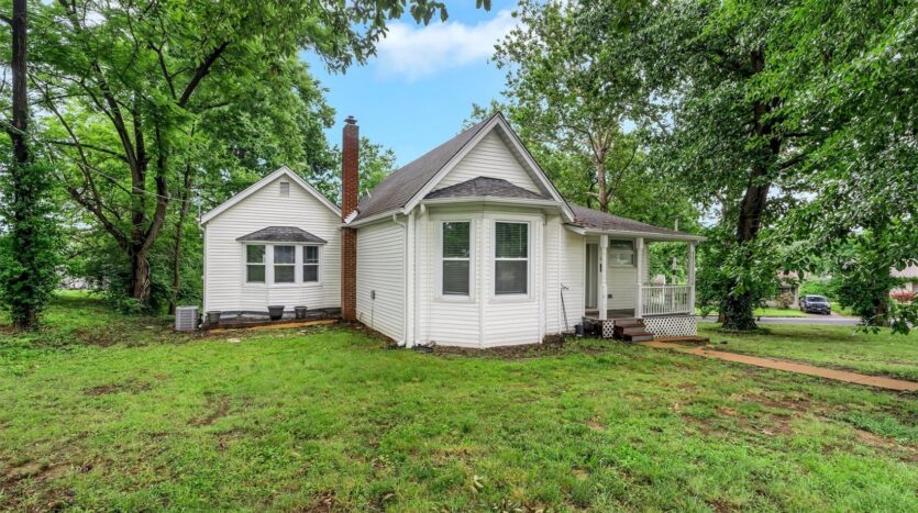 9103 Shelley Avenue Overland, MO 63114